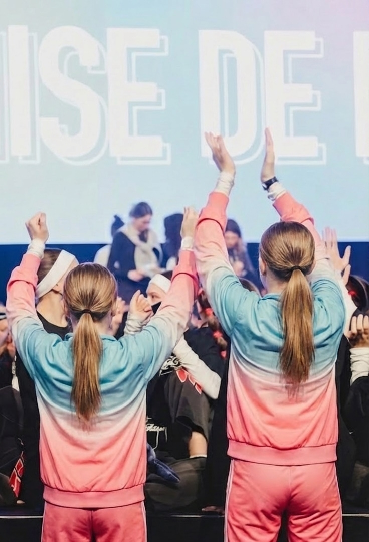 UpBeat dancers at competition