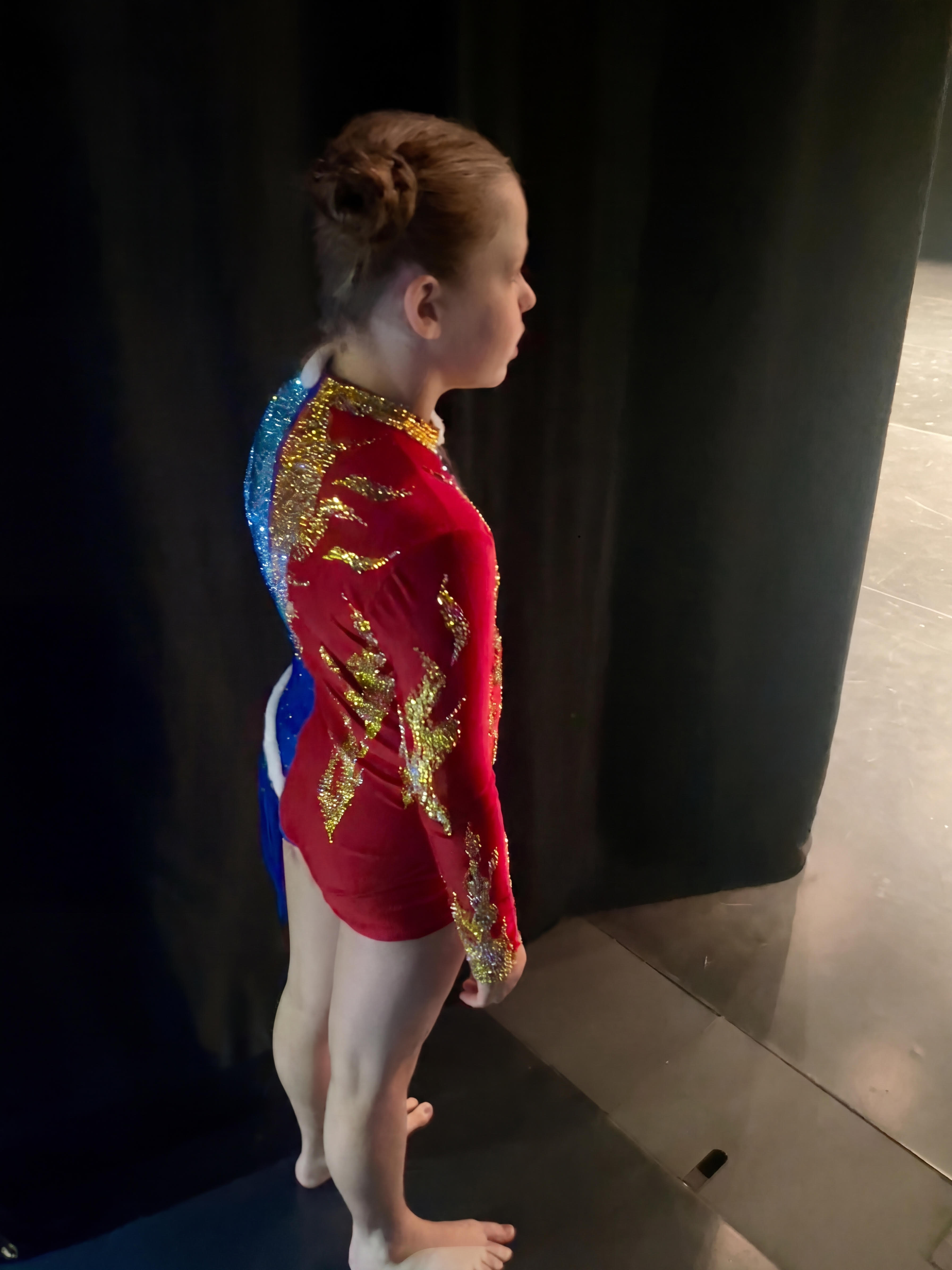 UpBeat dancer backstage in costume